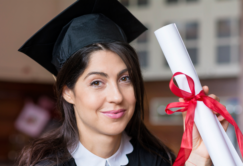 É necessário fazer faculdade pra trabalhar com Marketing Digital?